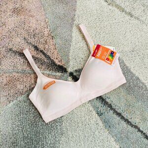 NWT Warners Size Small Easy Does It Pink Wireless Smoothing Molded Seamless Bra